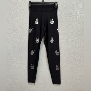 NWT Ultracor Legging- Size M- Color: black and silver